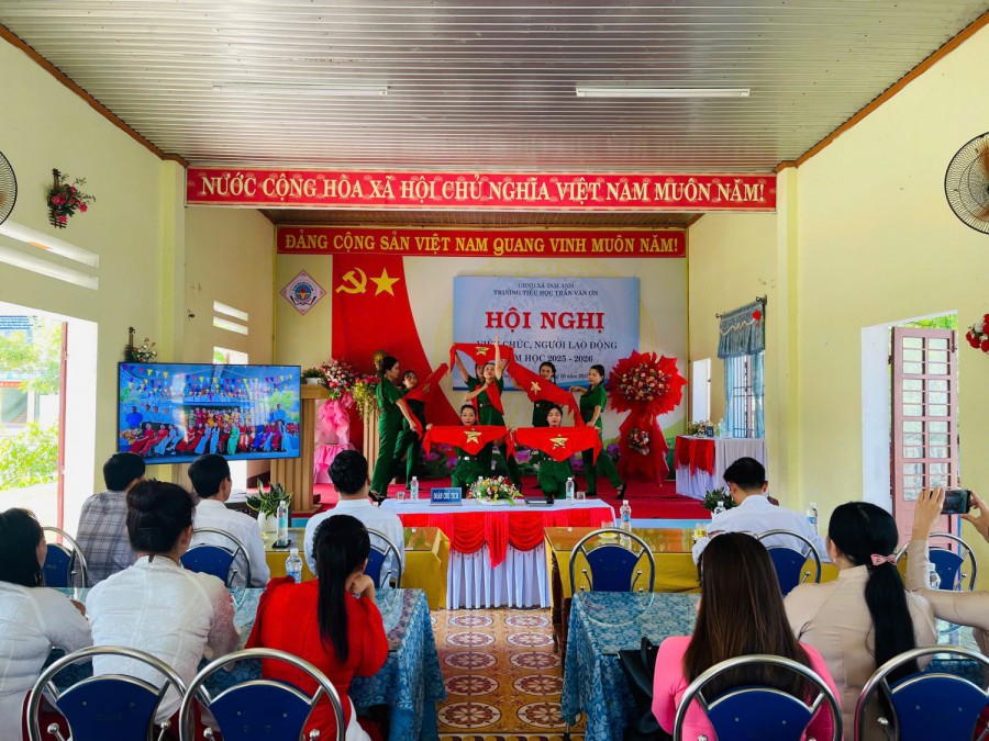 🏫 HỘI NGHỊ VIÊN CHỨC, NGƯỜI LAO ĐỘNG NĂM HỌC 2025 – 2026