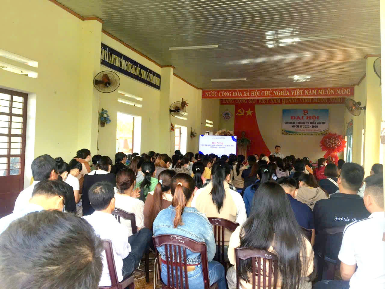 gen h CMHS Bán trú